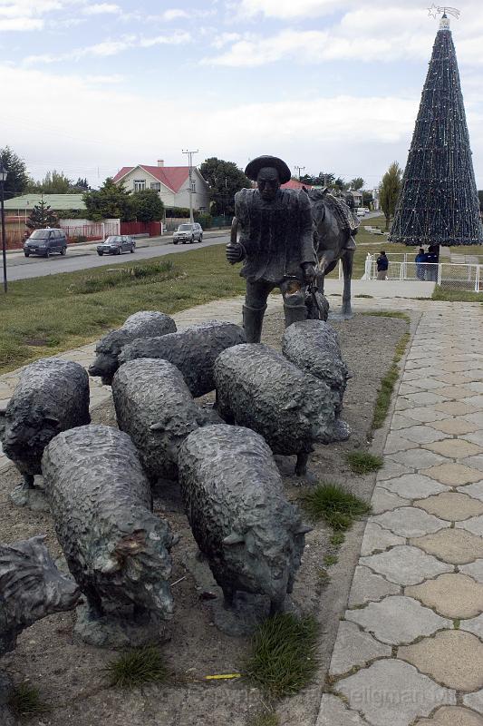 20071214 155029 D2X 2800x4200.jpg - One of several monuments along the main strett of Punta Arenas.  This one is to ranchers and their herd (Monument to the Herds)